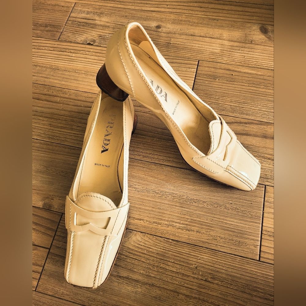 Vintage Prada Ivory Patent Leather Square-Toe Loafers Size 37